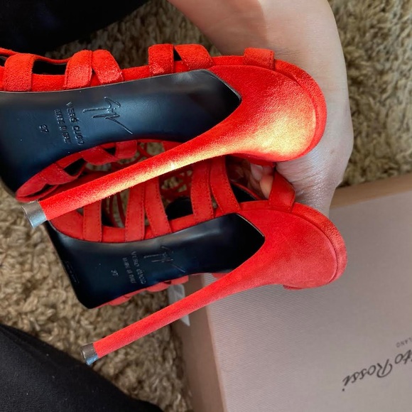 BNWT Giuseppe Zanotti orange/red caged sandals - Picture 3 of 4